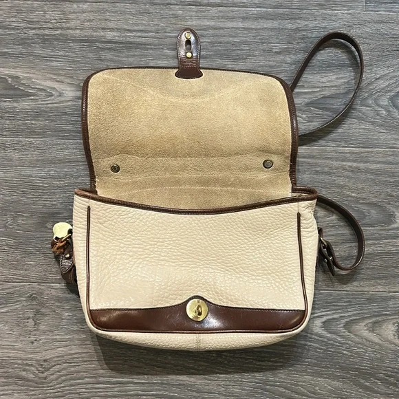 Vintage Dooney & Bourke All Weather Raw Leather
Carrier Shoulder Bag Crossbody - Picture 17 of 17